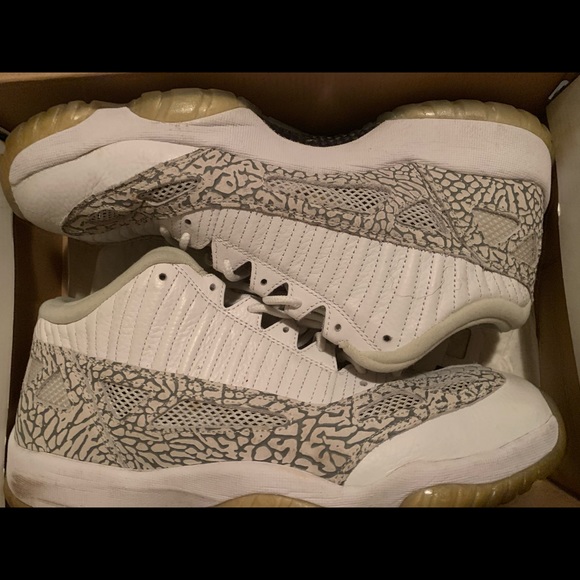 JORDAN 11 RETRO LOW IE COBALT (2003)